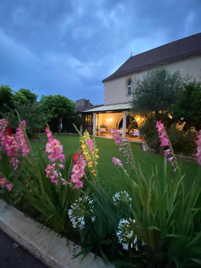 Logis Hostellerie Des Ducs Duras Exterior photo